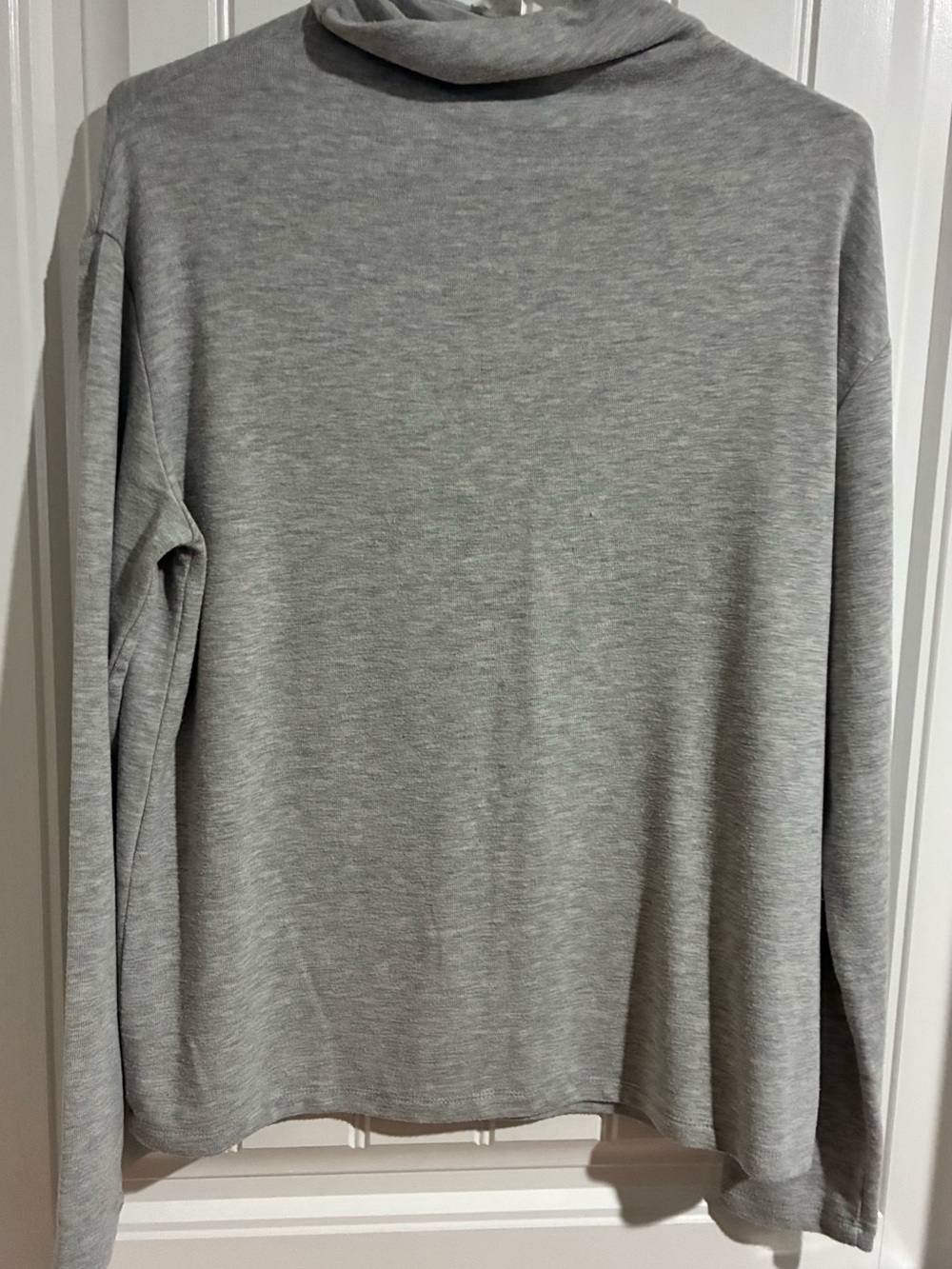 Wilfred Lightweight Heather Gray Long-Sleeve Mock Neck Top